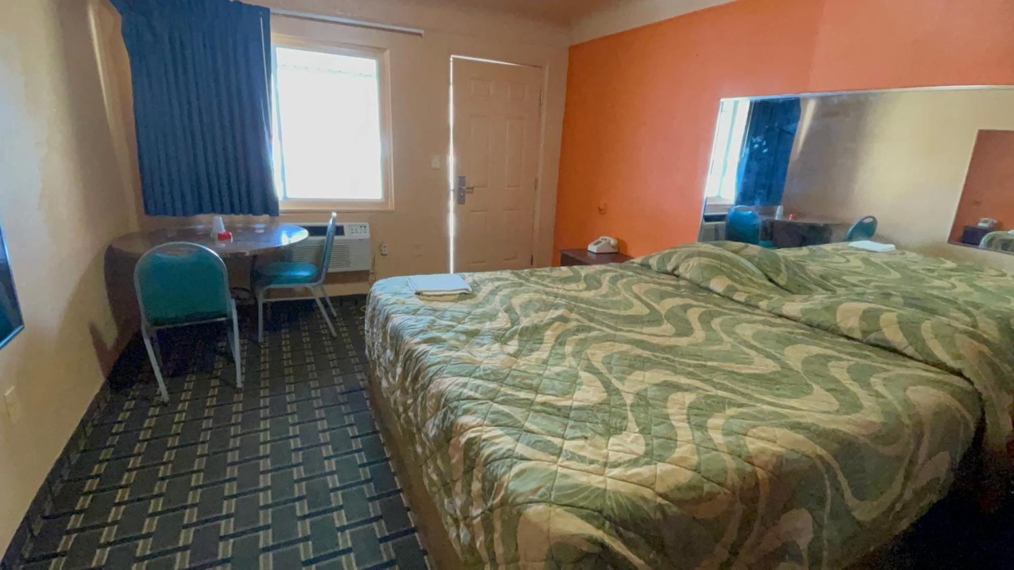 Deluxe Inn Motel Detroit Ngoại thất bức ảnh