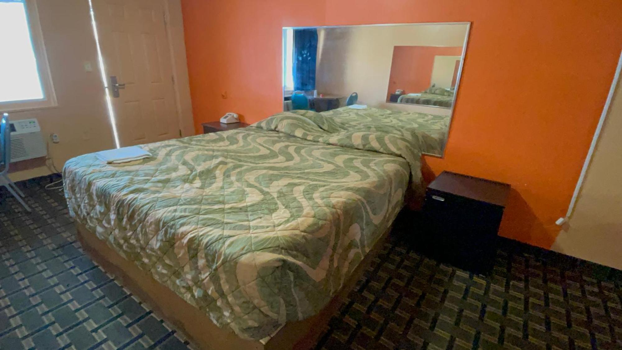 Deluxe Inn Motel Detroit Ngoại thất bức ảnh
