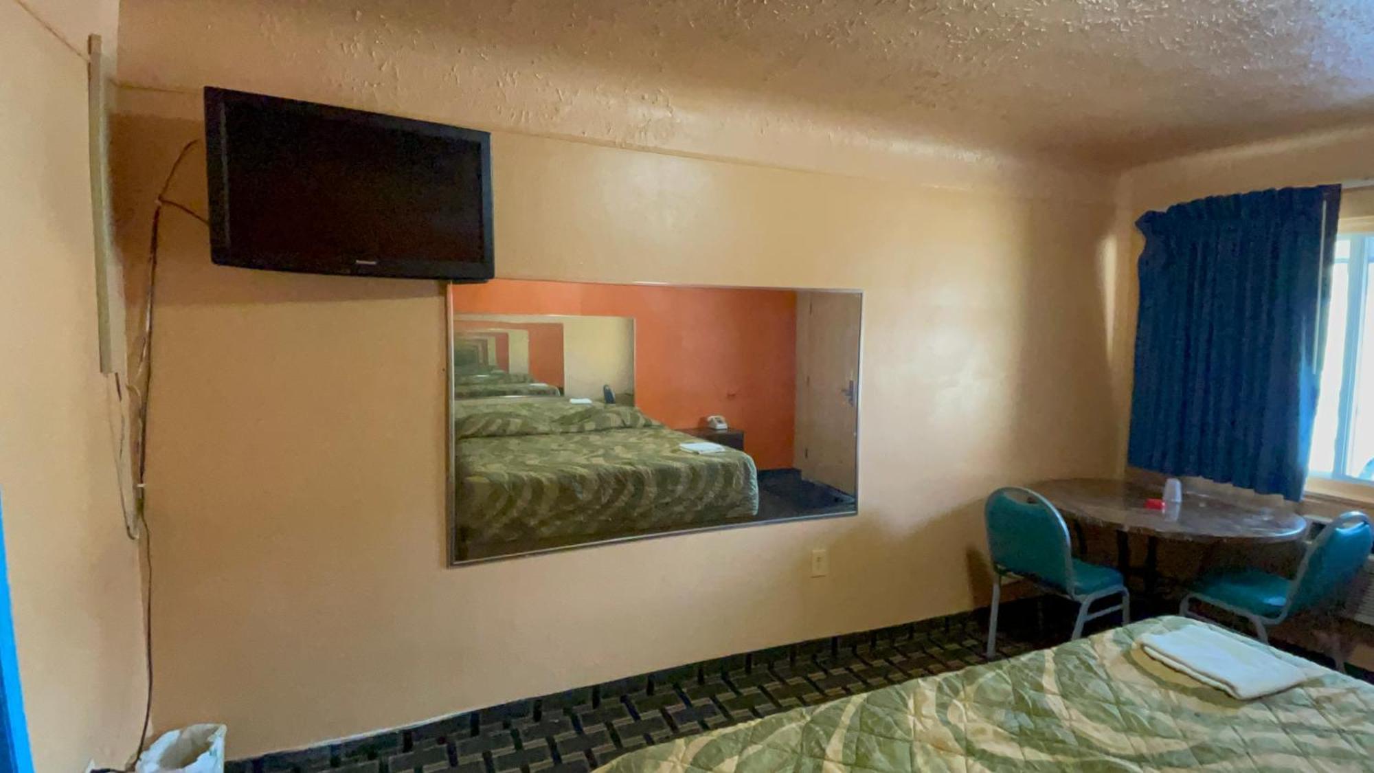 Deluxe Inn Motel Detroit Ngoại thất bức ảnh