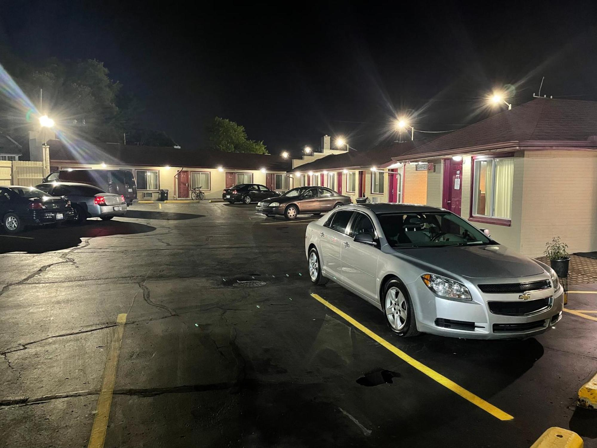 Deluxe Inn Motel Detroit Ngoại thất bức ảnh